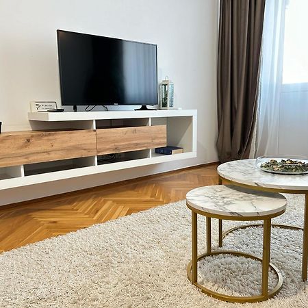 Parliament Central Apartment บูคาเรสต์ ภายนอก รูปภาพ